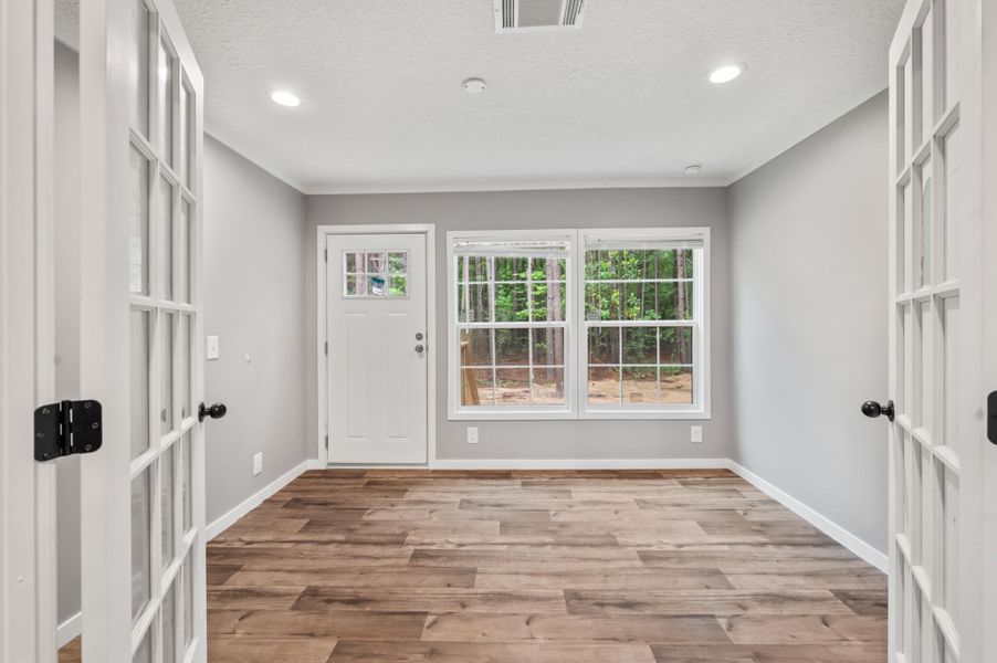 Spacious, unfurnished interior of a new home in , Eutawville (Image 22).