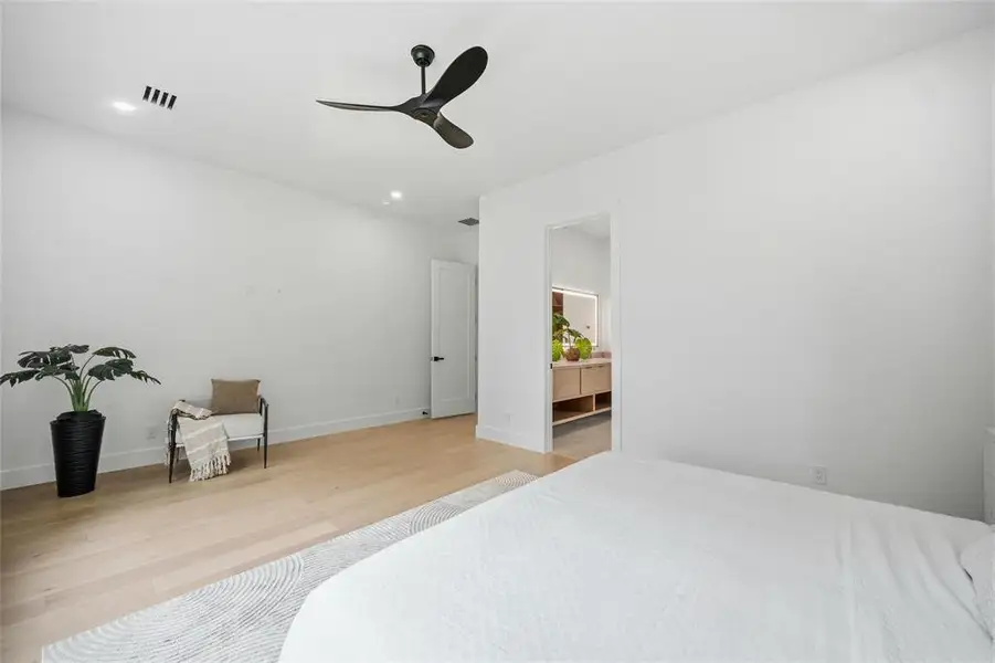 Image 23 of a home in .