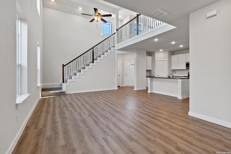Spacious, unfurnished interior of a new home in Red Hawk Landing, San Antonio (Image 25).