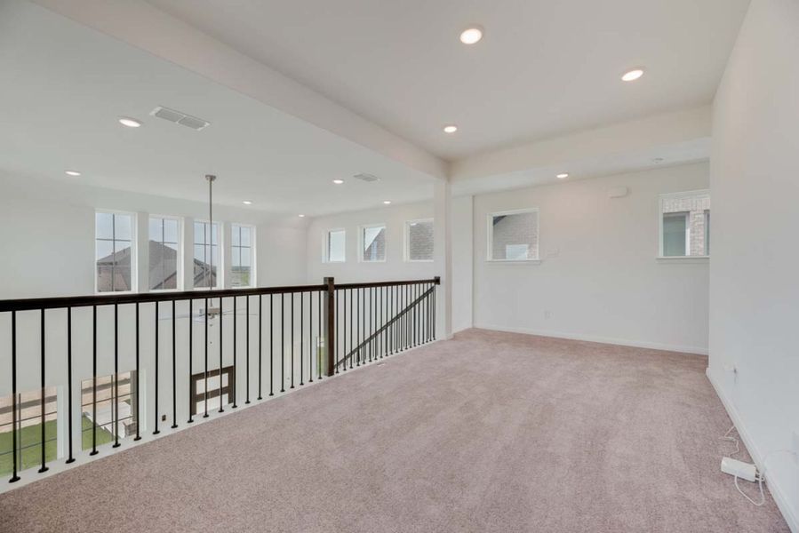 Spacious, unfurnished interior of a new home in Elevon, Lavon (Image 10).