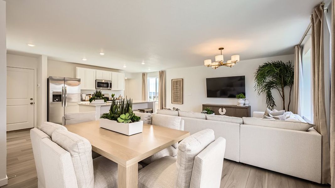 2504 Elm Nook 2of2 F1