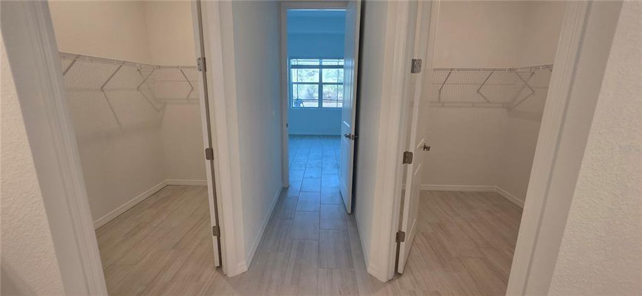 Spacious, unfurnished interior of a new home in Calusa Country Club, Lakewood Ranch (Image 13).