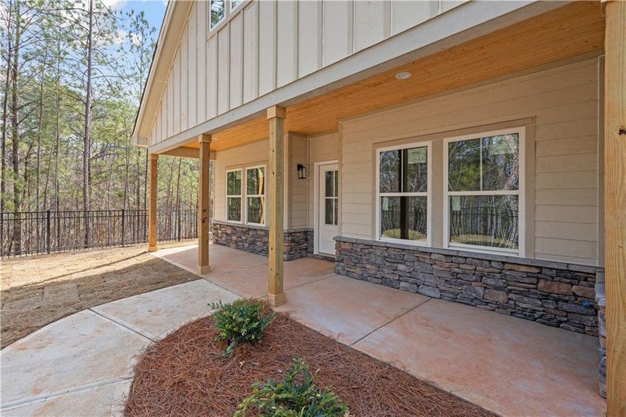 Exterior details and patio area of a home in , Villa Rica (Image 4).