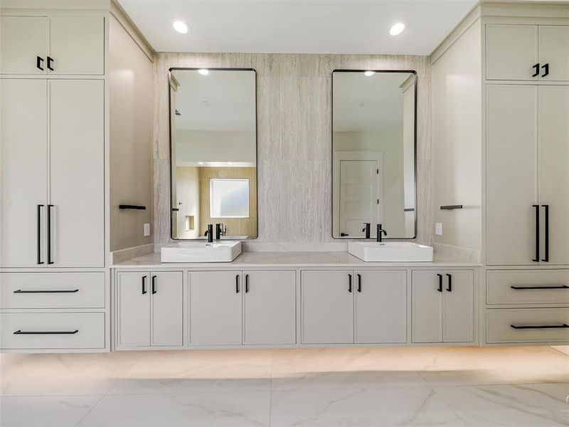 Furnished interior view inside a new home in , Gunter (Image 7).