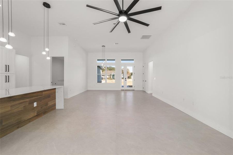 Spacious, unfurnished interior of a new home in , Ocala (Image 38).