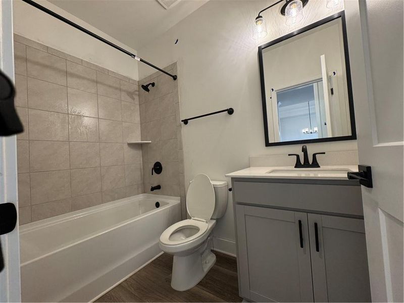 Furnished interior view inside a new home in Tuscany Hills, Douglasville (Image 11). Furnished interior view inside a new home in Tuscany Hills, Douglasville (Image 11).