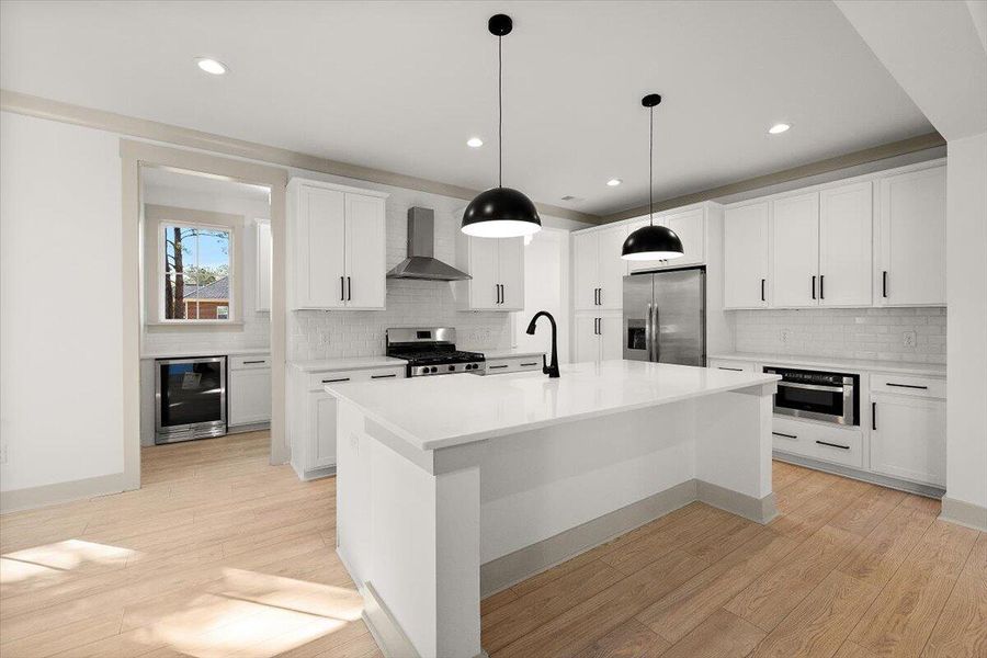 Furnished interior view inside a new home in , Hanahan (Image 8).