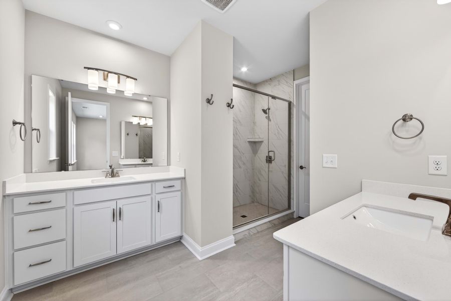 Furnished interior view inside a new home in Southbridge, Fort Mill (Image 10).