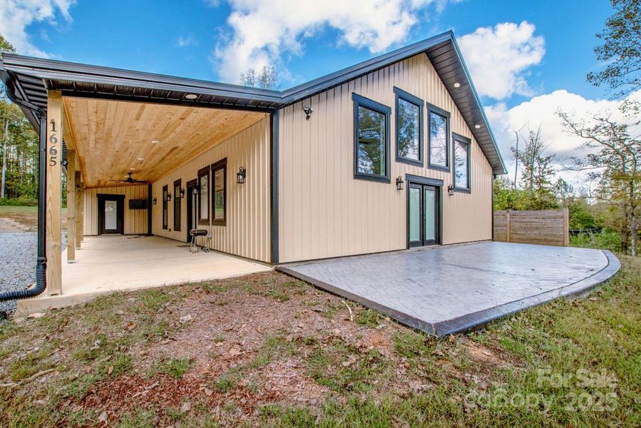 Exterior details and patio area of a home in , Catawba (Image 3).