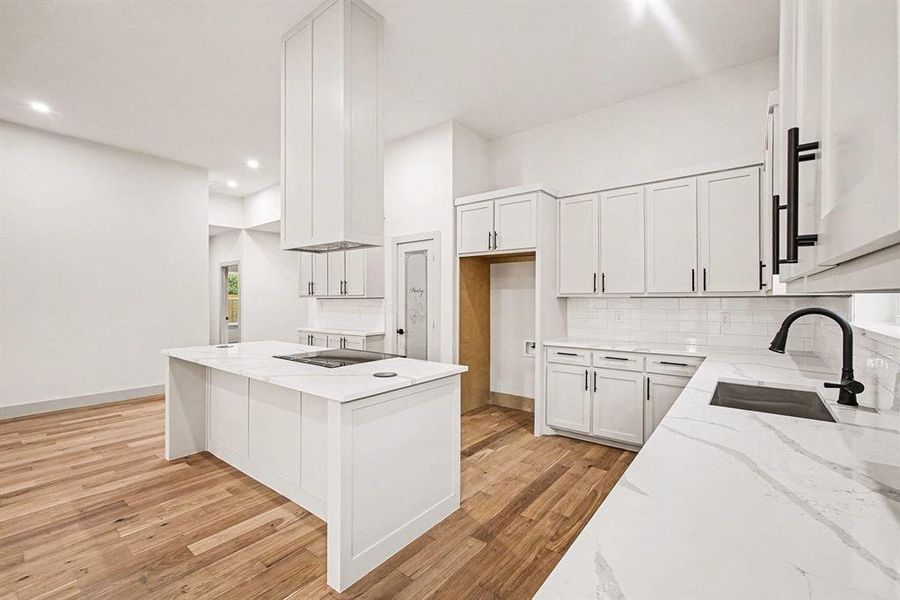 Furnished interior view inside a new home in , Dallas (Image 8).