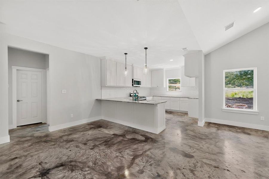 Spacious, unfurnished interior of a new home in , Perrin (Image 9).