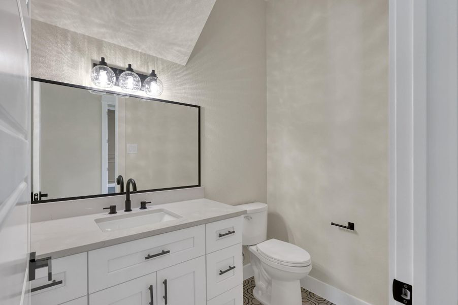 1/2 Bath 1/2 Bath