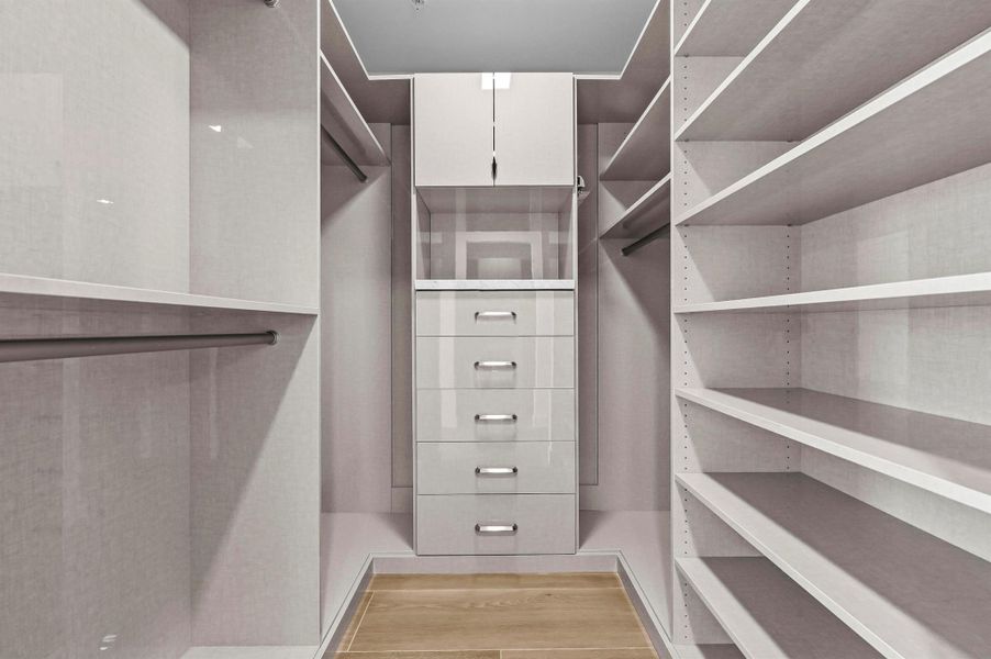 Spacious, unfurnished interior of a new home in Casamar, Pompano Beach (Image 24).