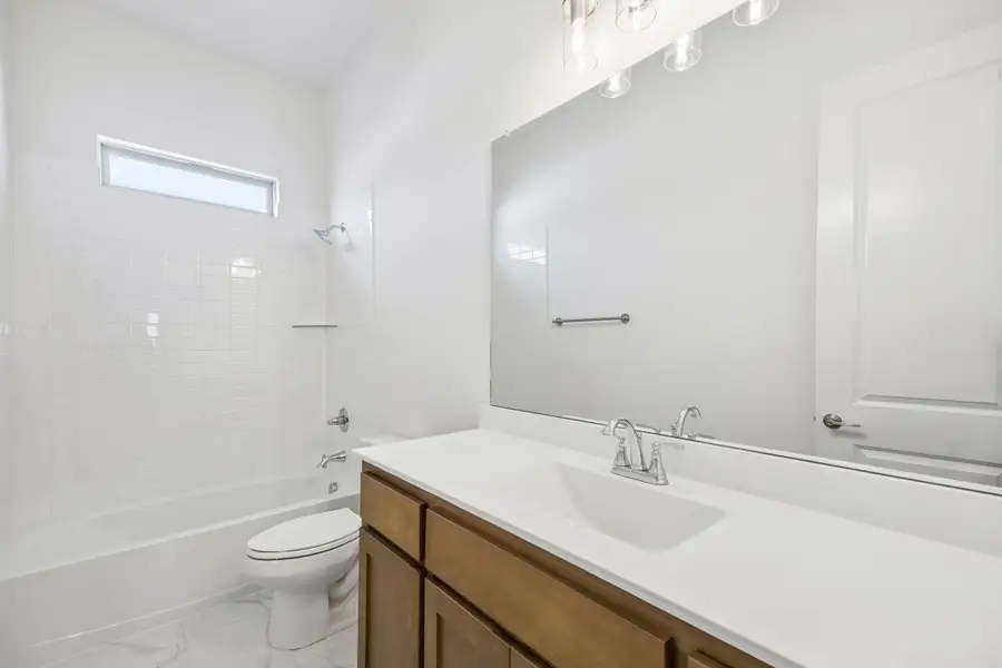 Furnished interior view inside a new home in Sheppard's Place, Waxahachie (Image 13).