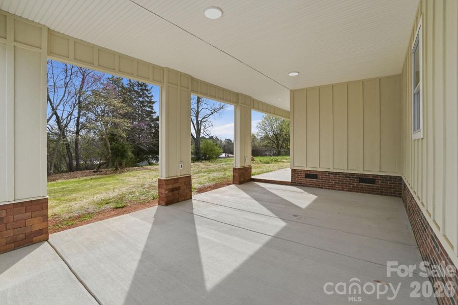Exterior details and patio area of a home in , Newton (Image 19).