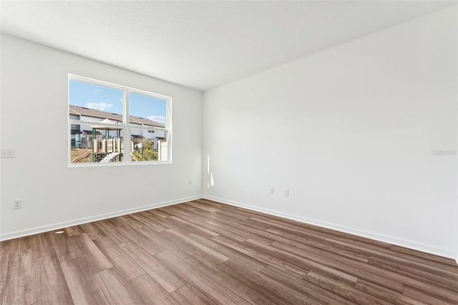 Spacious, unfurnished interior of a new home in Vista Walk, Dade City (Image 23).