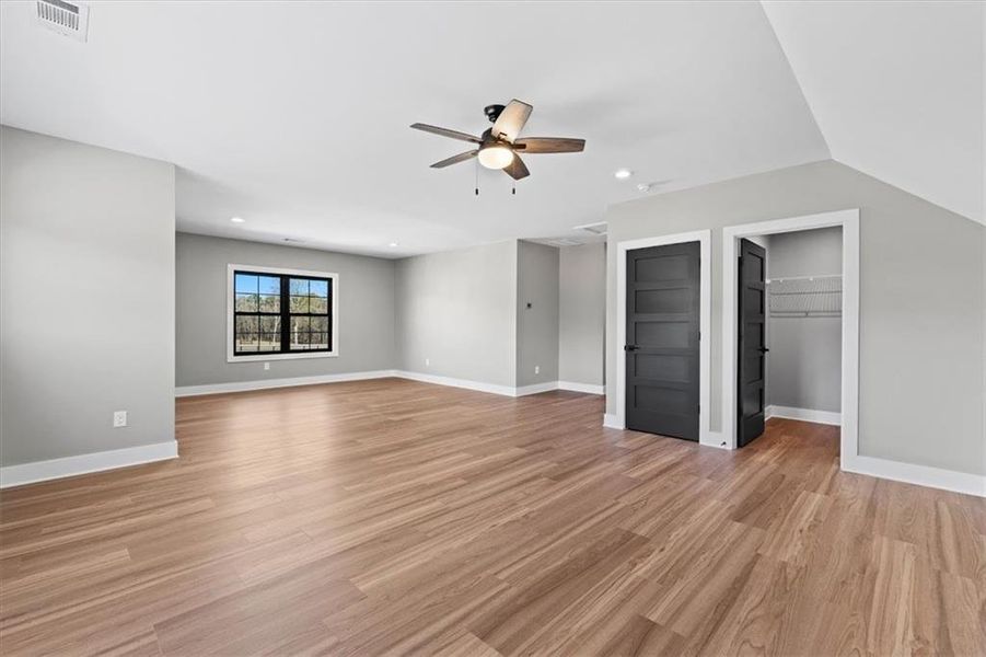 Spacious, unfurnished interior of a new home in , Bremen (Image 36).