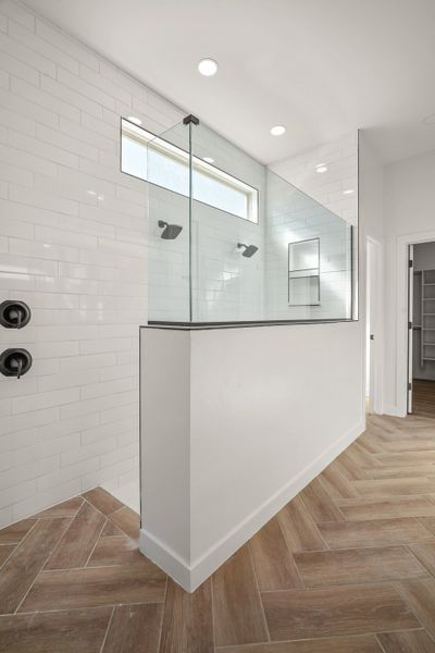 Furnished interior view inside a new home in Tierra Del Este 90, El Paso (Image 25).