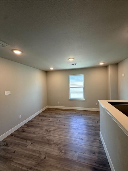 Spacious, unfurnished interior of a new home in , Baytown (Image 13).