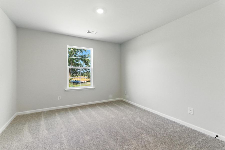 Spacious, unfurnished interior of a new home in , Summerville (Image 42).