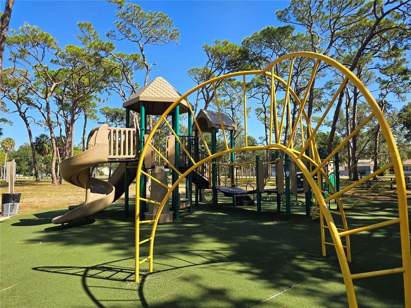 Community amenities in , St. Petersburg (Image 36). Community amenities in , St. Petersburg (Image 36).