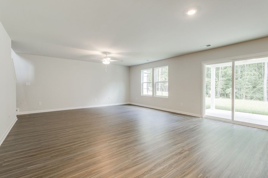 Spacious, unfurnished interior of a new home in Killians Crossing, Blythewood (Image 18).