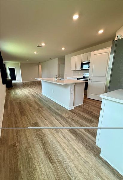 Spacious, unfurnished interior of a new home in Star Farms at Lakewood Ranch, Lakewood Ranch (Image 27).