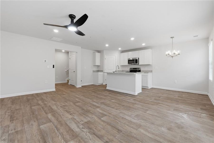 Spacious, unfurnished interior of a new home in Moss Creek, Hogansville (Image 15).