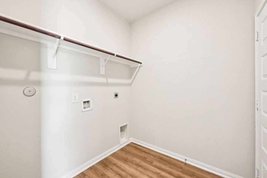 Spacious, unfurnished interior of a new home in Barton Place, Cleveland (Image 22).