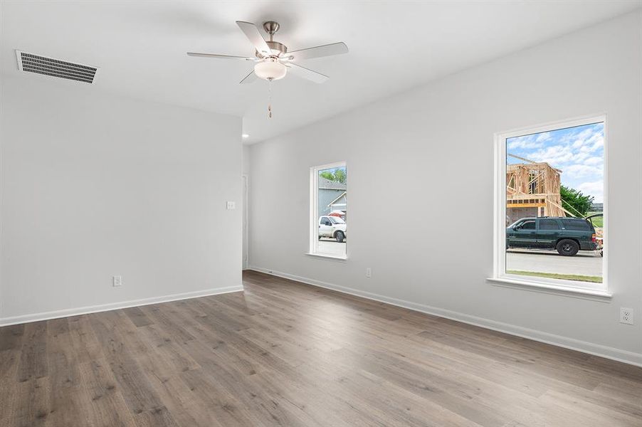 Spacious, unfurnished interior of a new home in Big Sky Estates, Ponder (Image 4).