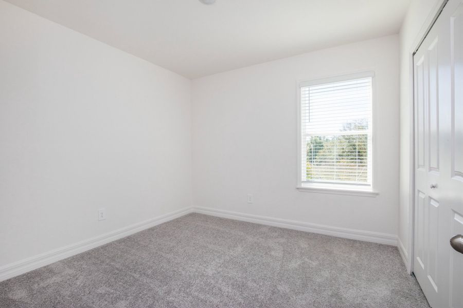 Spacious, unfurnished interior of a new home in Harbour Heights, Punta Gorda (Image 20).