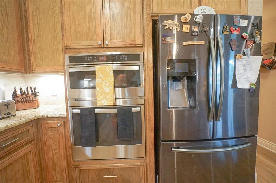 Close-up of interior finishes inside a home in , Waco (Image 20).