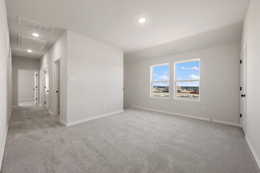 Spacious, unfurnished interior of a new home in The Homestead at Lariat, Liberty Hill (Image 47).