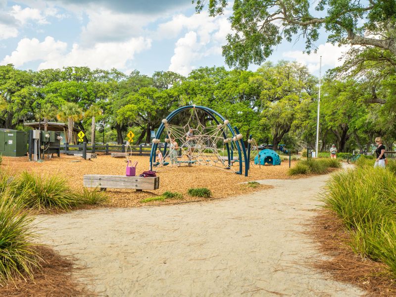 Community amenities in , Charleston (Image 33).