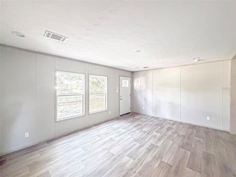 Spacious, unfurnished interior of a new home in , Polk City (Image 17).