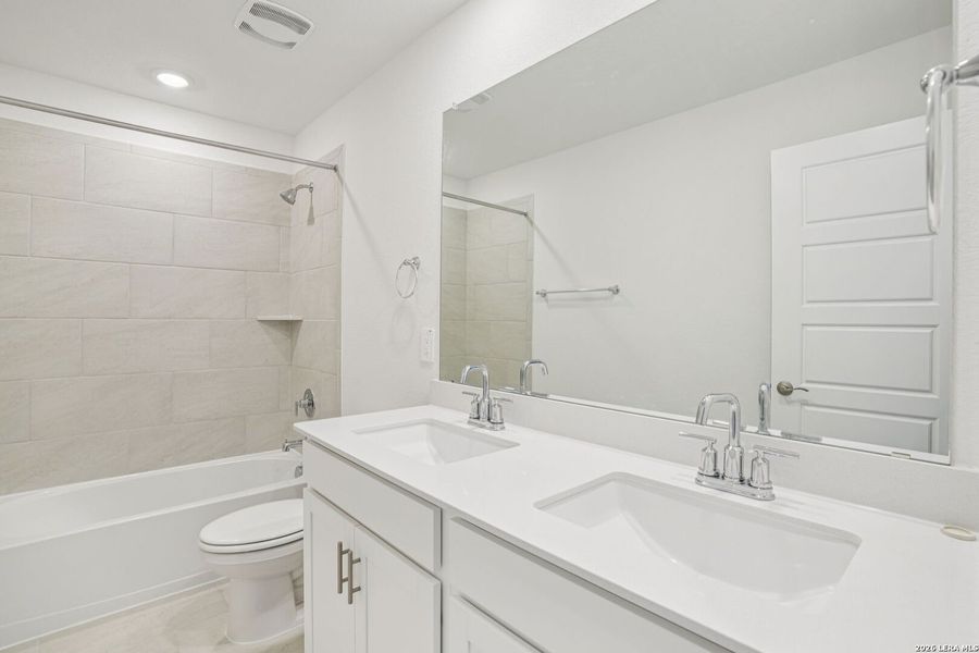 Furnished interior view inside a new home in Carmel Ranch, Schertz (Image 10).