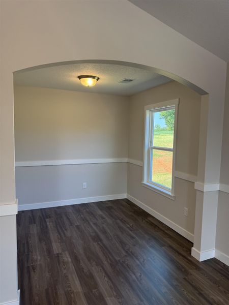 Spacious, unfurnished interior of a new home in Davis Heights, Inman (Image 11).