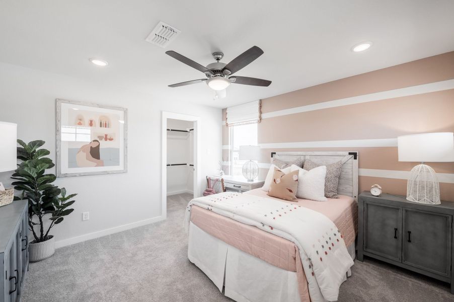 Representative furnished interior of a home built from the Yellowstar by Tri Pointe Homes in Mason Woods, Cypress (Image 16).