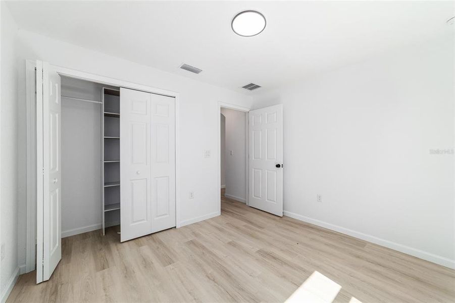 Spacious, unfurnished interior of a new home in , Ocala (Image 22).