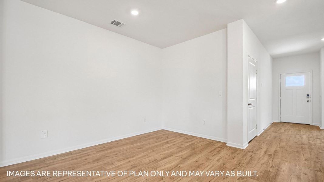 Spacious, unfurnished interior of a new home in Prairie Lakes, Buda (Image 9).