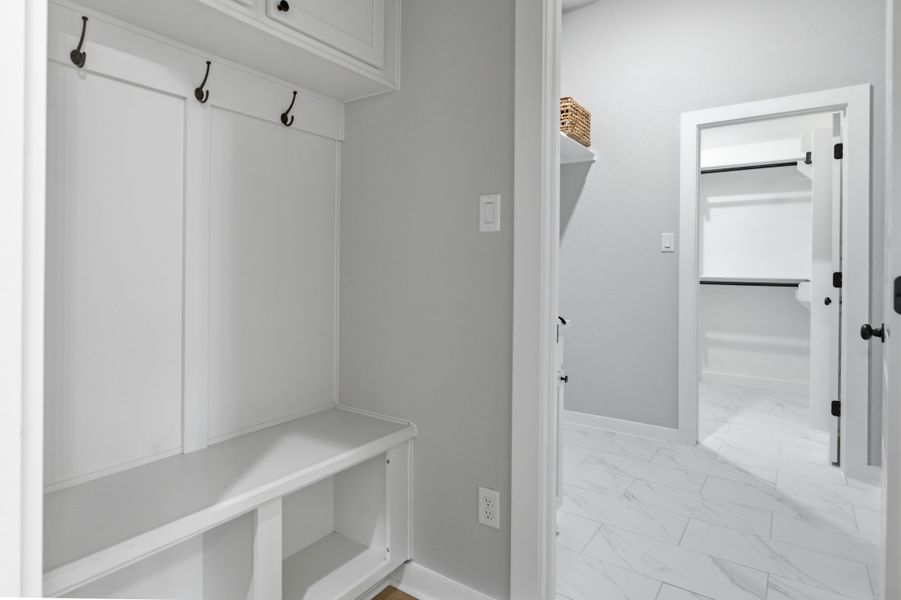 Spacious, unfurnished interior of a new home in Mission Ranch, College Station (Image 24).