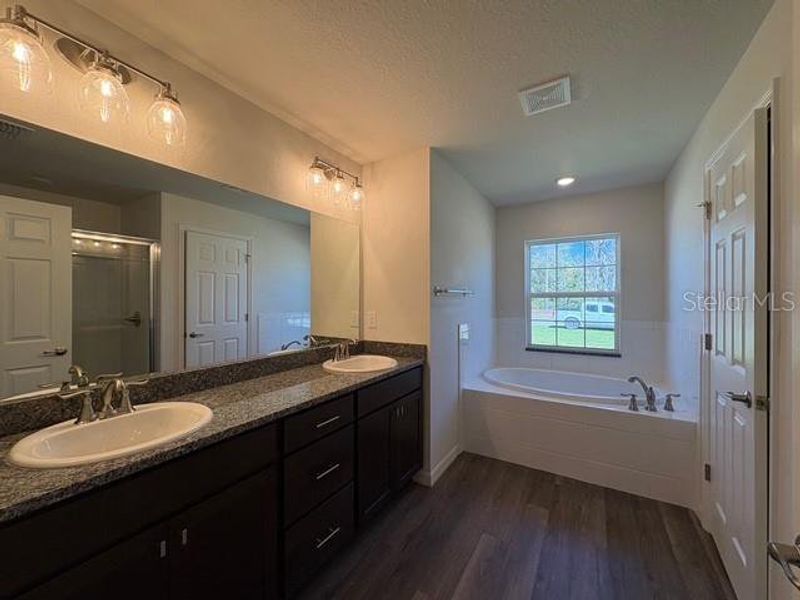 Furnished interior view inside a new home in , Ocala (Image 8).