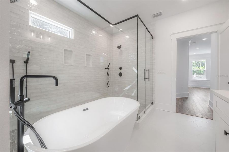 Furnished interior view inside a new home in , Tampa (Image 13).