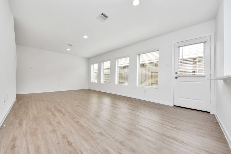 Perfect space for casual meals and entertaining.