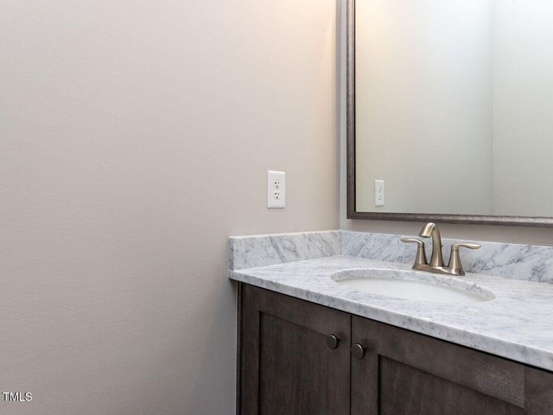 018-1280x960-half-bath