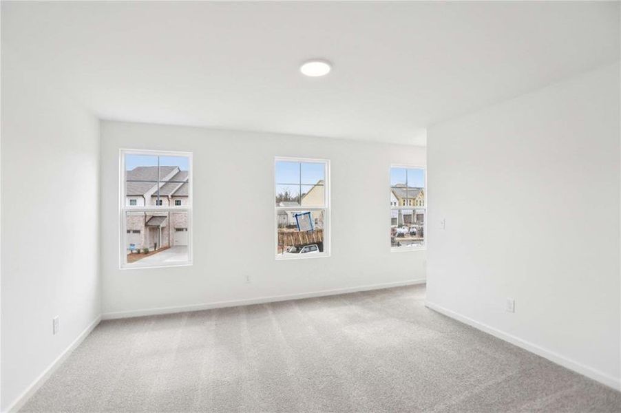 Spacious, unfurnished interior of a new home in Leydenview, Mableton (Image 17).