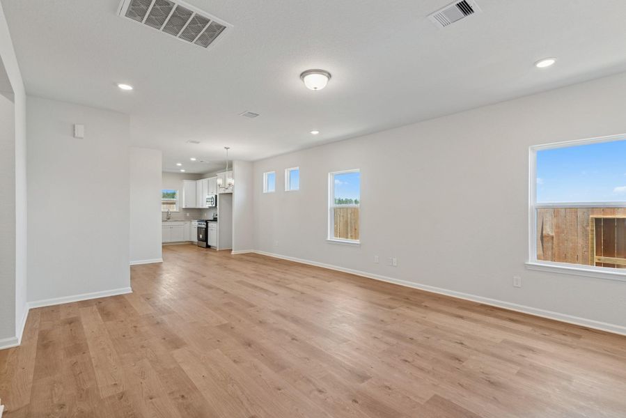 Sample floor plan image for illustration; upgrades, options, and colors may vary. Sample floor plan image for illustration; upgrades, options, and colors may vary.