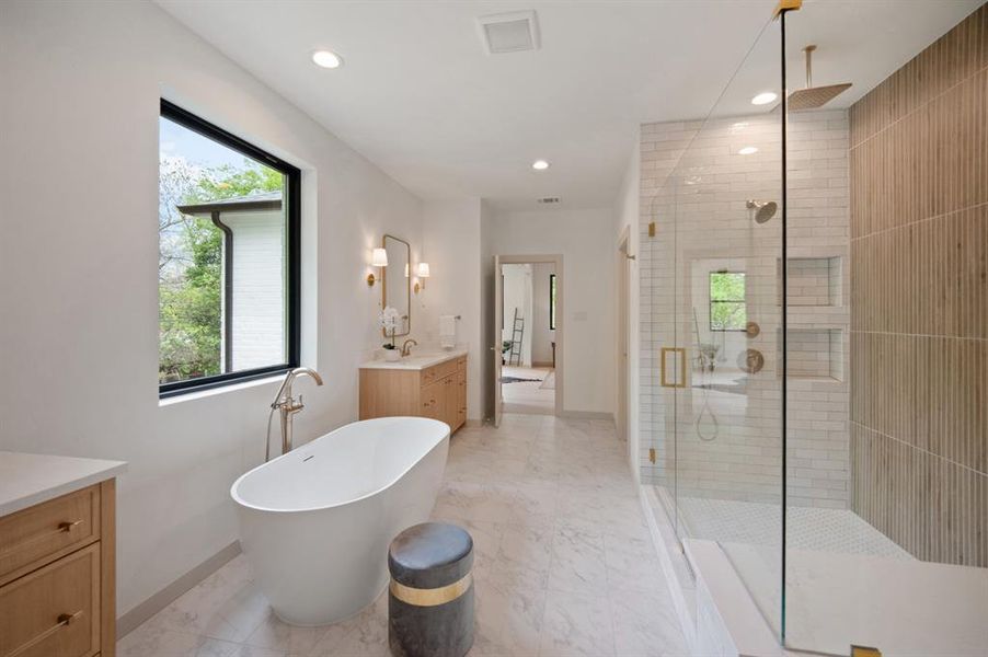 Furnished interior view inside a new home in , Dallas (Image 33).