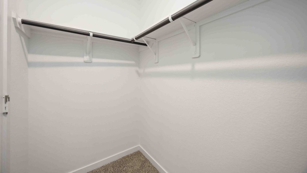 Spacious, unfurnished interior of a new home in Grand West, Houston (Image 8).