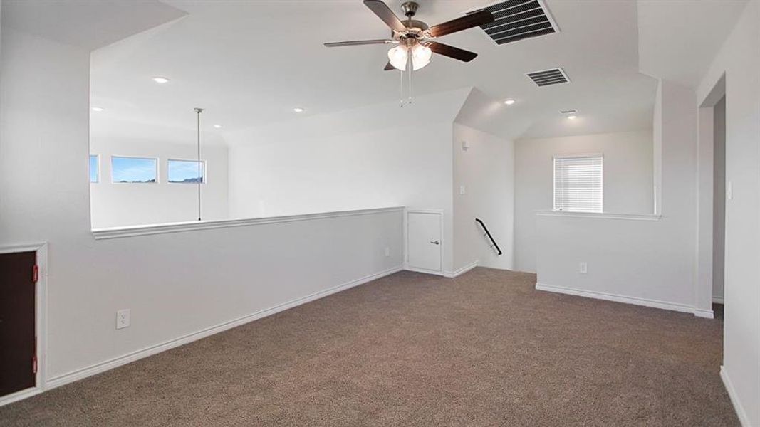 Spacious, unfurnished interior of a new home in California Meadows, Arlington (Image 13). Spacious, unfurnished interior of a new home in California Meadows, Arlington (Image 13).